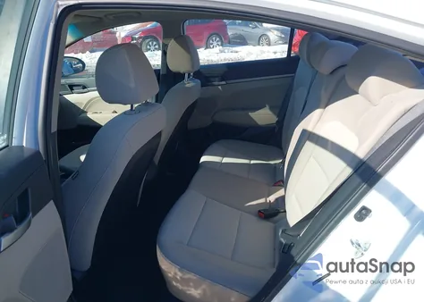 2017 Hyundai Elantra Value Edition z USA, uszkodzony, nr VIN 5NPD84LF6HH212014